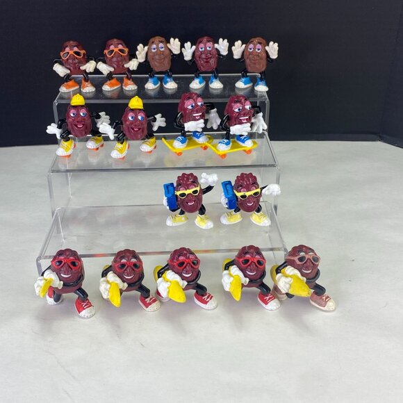 Vintage California Raisins Beach and Sports Figurines Mixed Lot of 16 - Picture 1 of 10